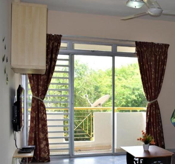 Purnama Homestay At Oceanview Resort Porto Dickson Exterior foto